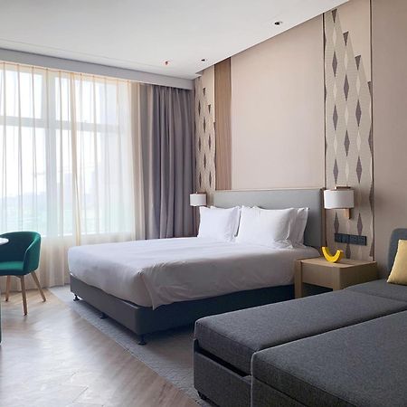 Holiday Inn Wuxi Central Station By Ihg Екстериор снимка