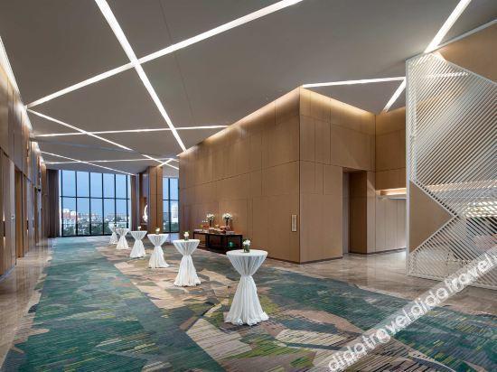 Holiday Inn Wuxi Central Station By Ihg Екстериор снимка